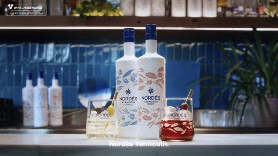 Postproducción audiovisual para Nordés Vermouth realizada por Cliperion, optimizada para reforzar la identidad visual y el posicionamiento de marca en entornos digitales.
